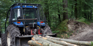 Forstwirtschaftliche Zugmaschinen: Wann keine Kraftfahrzeugsteuer anfällt - Ecovis Agrar