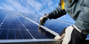 Steuerliche Entlastung für kleinere Photovoltaikanlagen ab 2023 - Ecovis Hannover