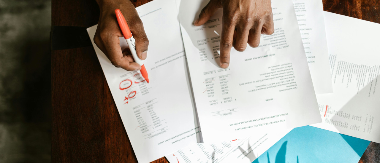 Gastos contraídos con entidades del exterior –  IRAE - Ecovis en Uruguay